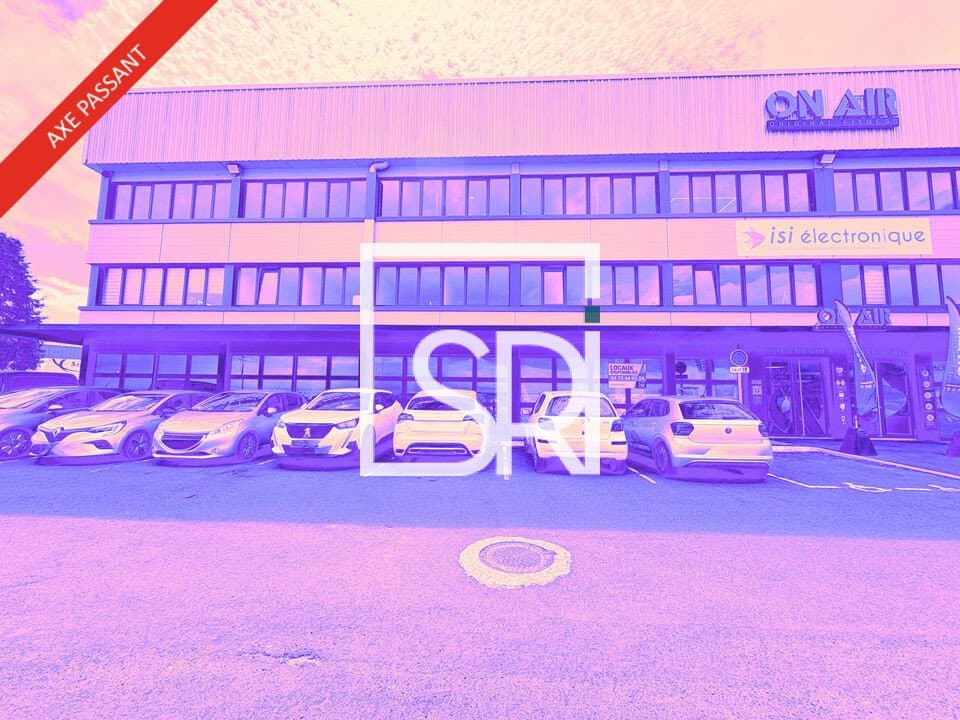 Local commercial · 858 m² · Location — photo 3