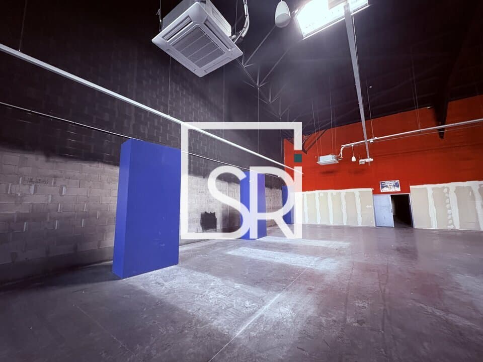 Local commercial · 1238 m² · Location — photo 3