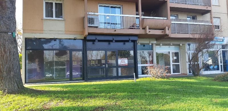 Local commercial · 90 m² · Location — photo 2