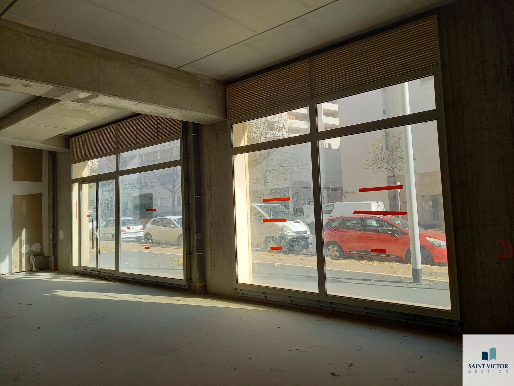 Local commercial · 232 m² · Location — photo 2