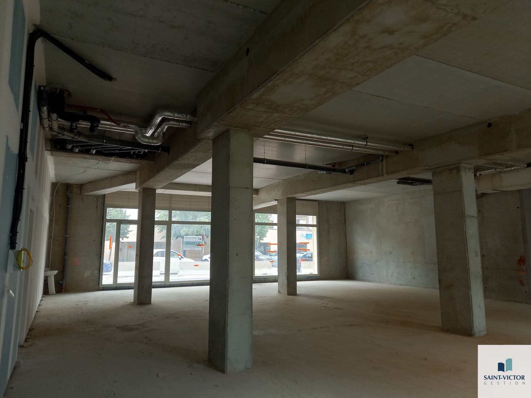 Local commercial · 232 m² · Location — photo 3