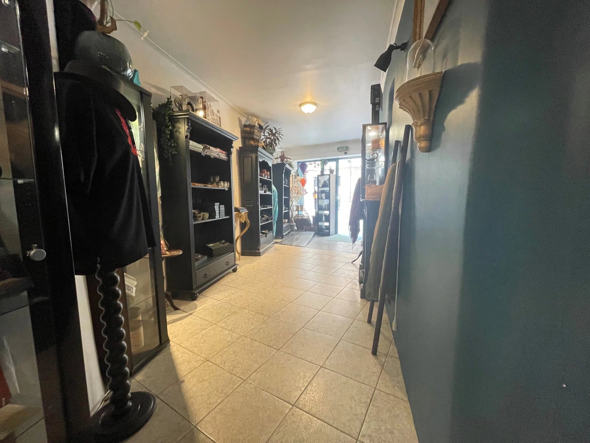Local commercial · 62 m² · Achat des murs — photo 3