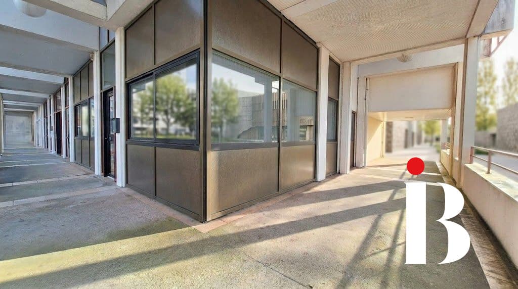 Local commercial · 63 m² · Achat des murs — photo 2