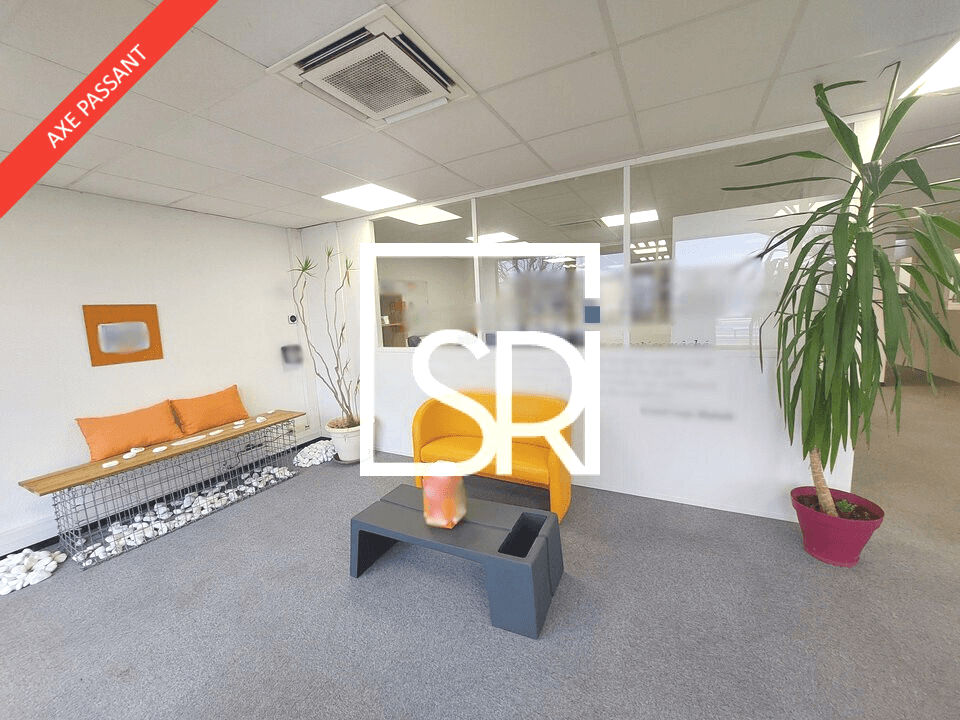 Local commercial · 220 m² · Location — photo 3
