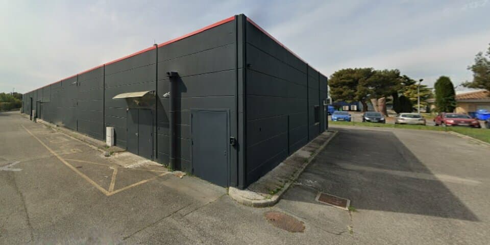 Local commercial · 1200 m² · Location — photo 3