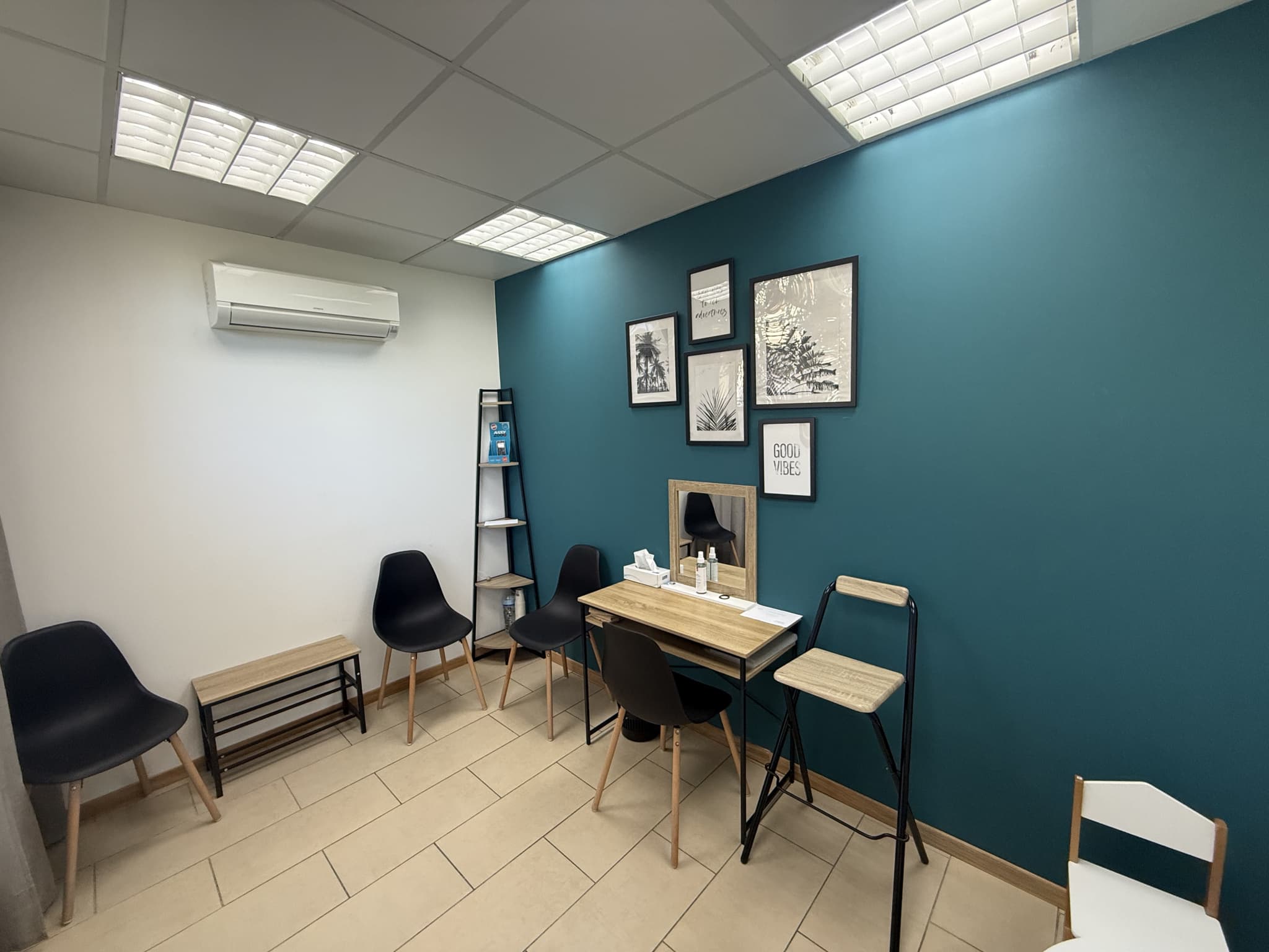 Local commercial · 42 m² · Achat des murs — photo 1