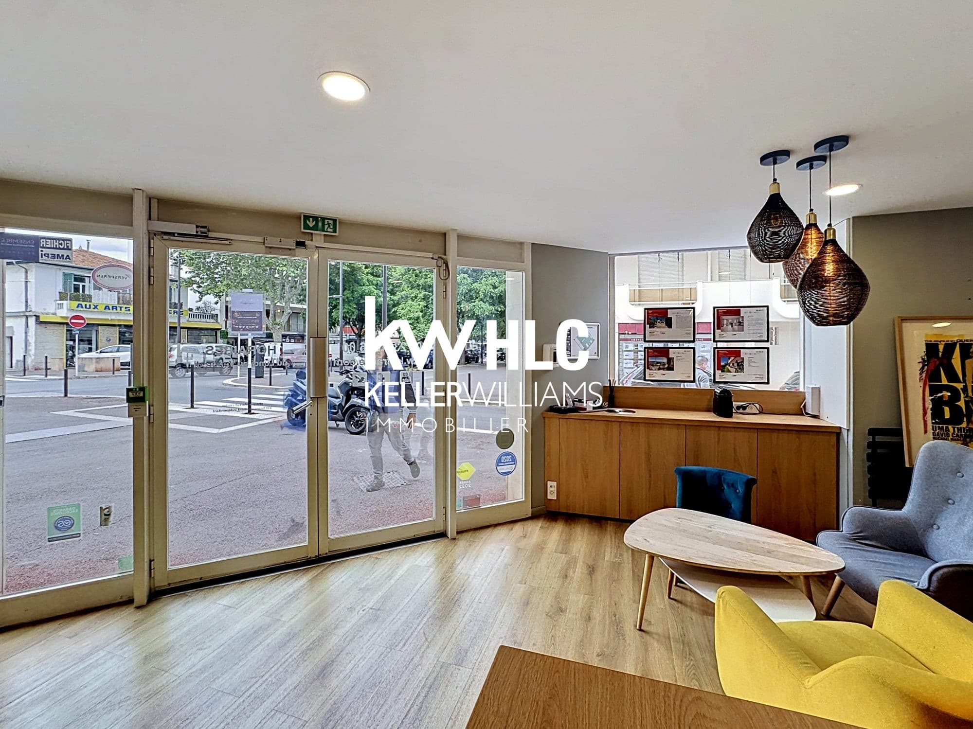 Local commercial · 61 m² · Achat des murs — photo 3