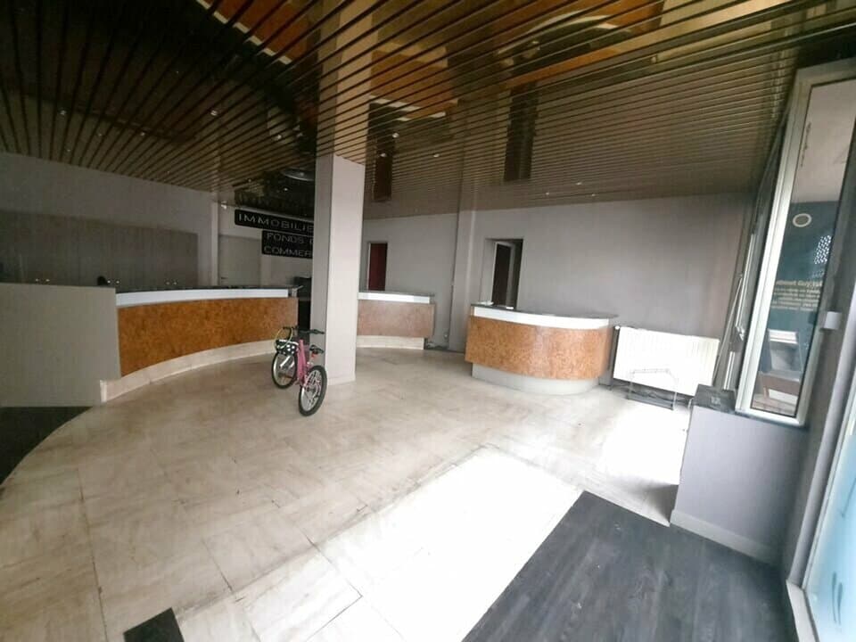 Local commercial · 199 m² · Location — photo 2