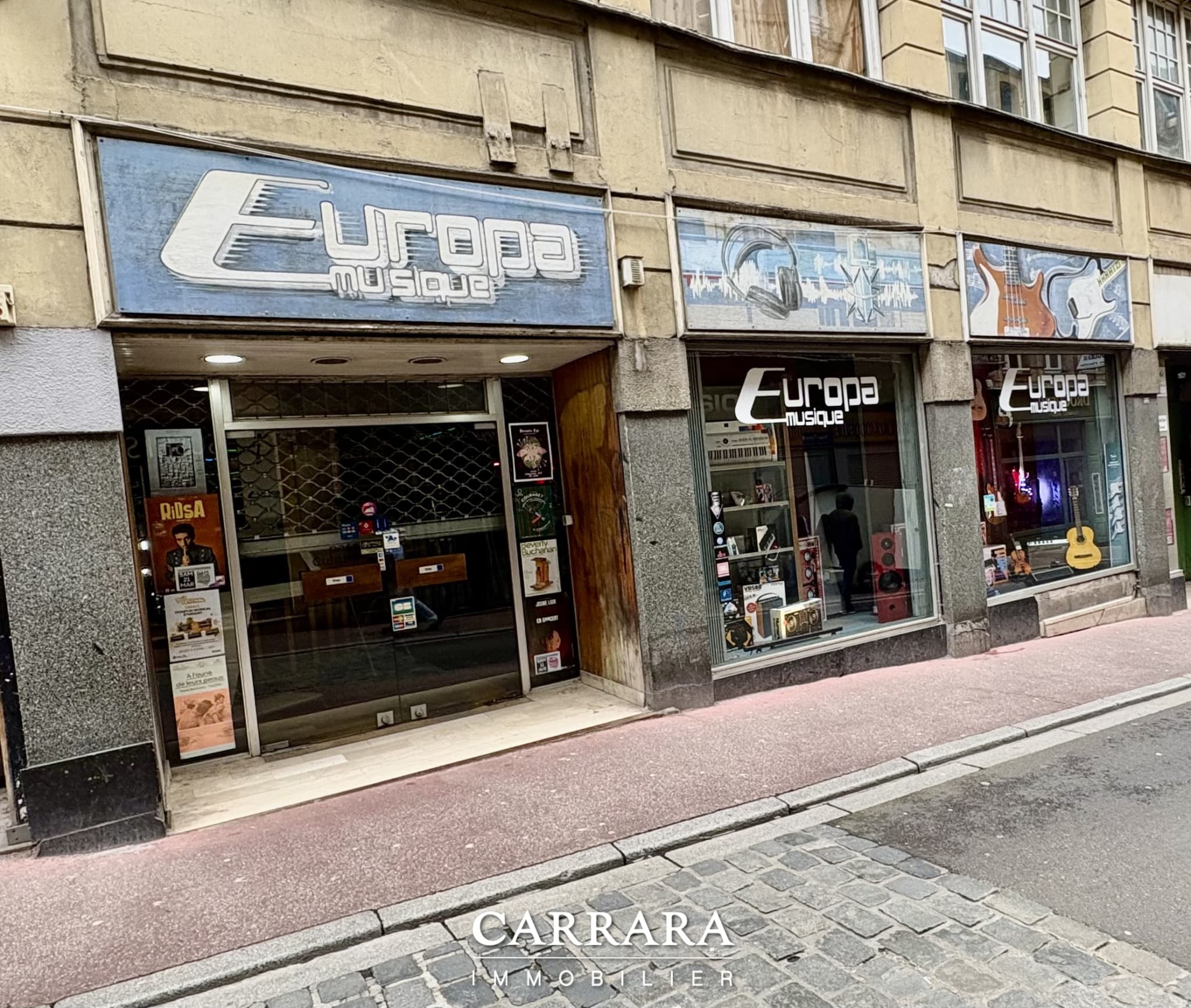 Local commercial · 671 m² · Achat des murs — photo 2