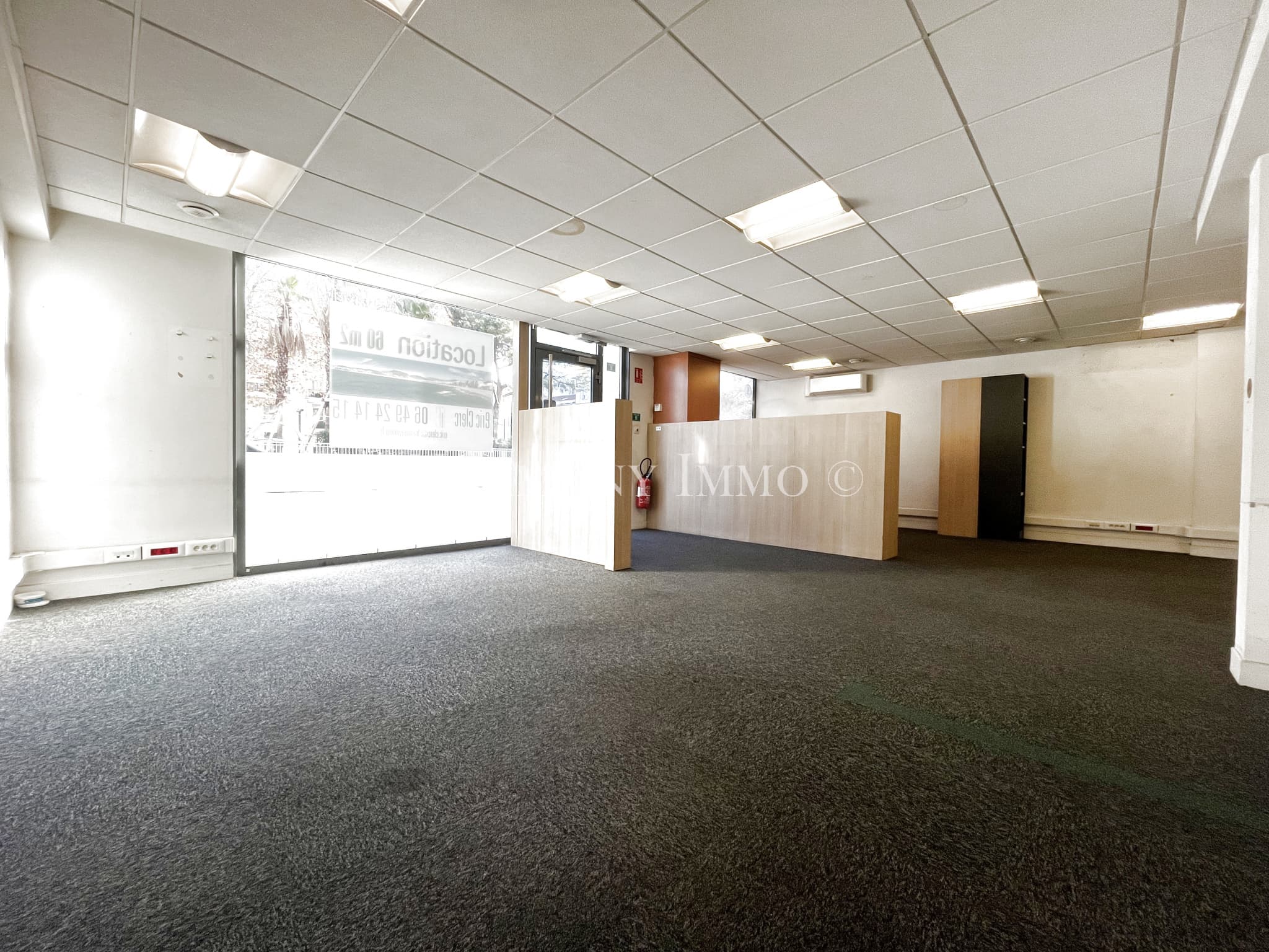 Local commercial · 60 m² · Location — photo 2
