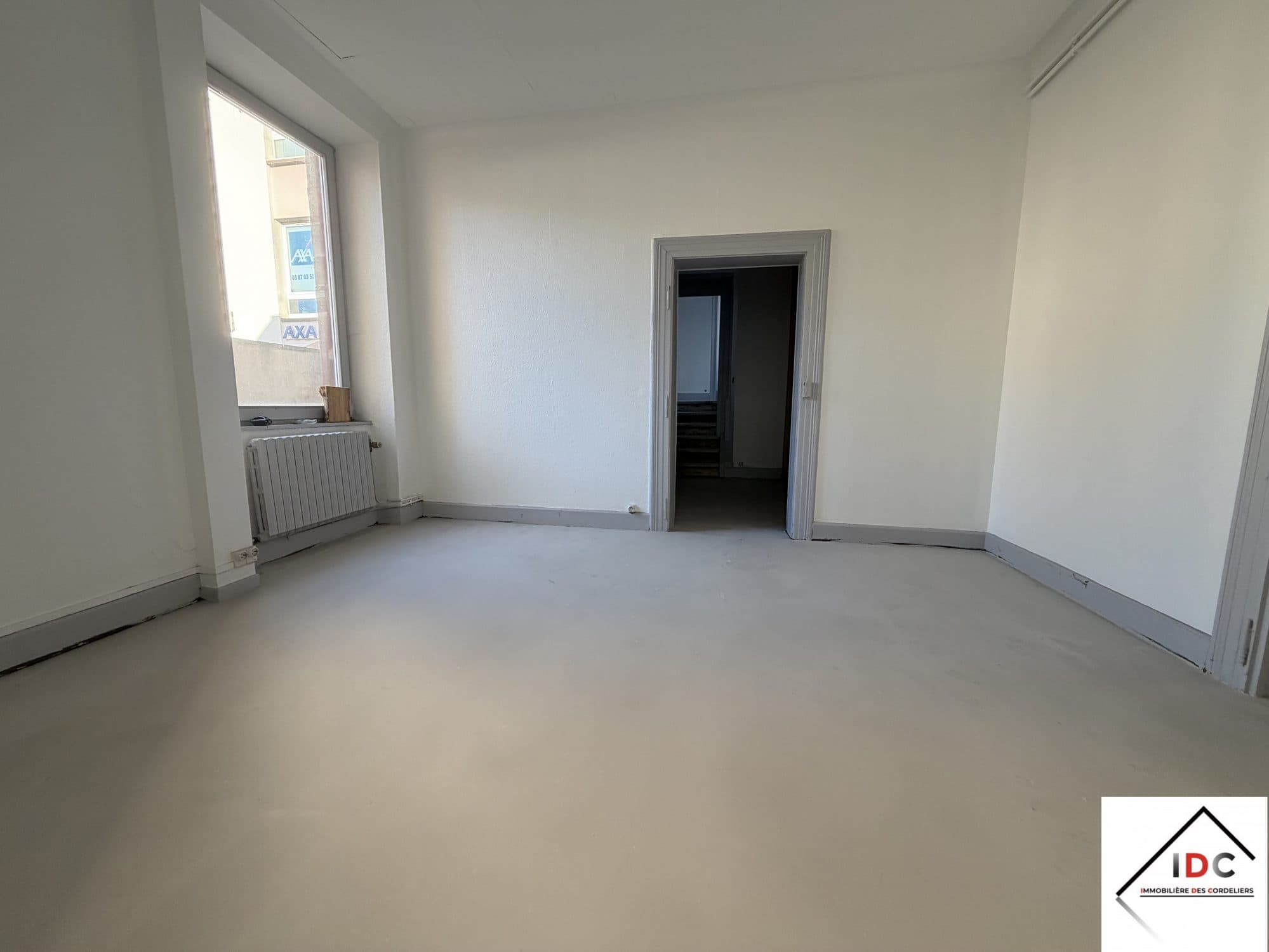 Local commercial · 159 m² · Achat des murs — photo 3