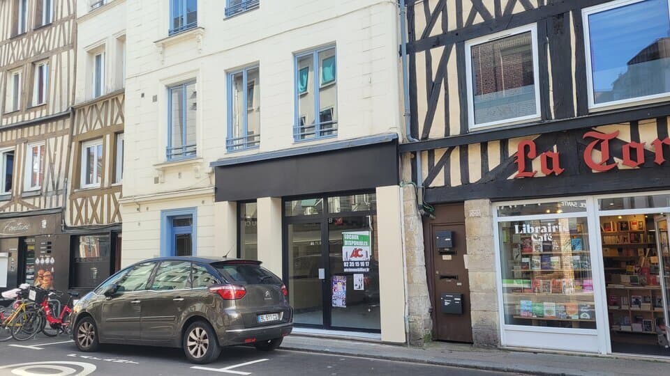 Local commercial · 80 m² · Location — photo 1