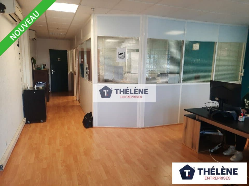 Local commercial · 63 m² · Location — photo 3