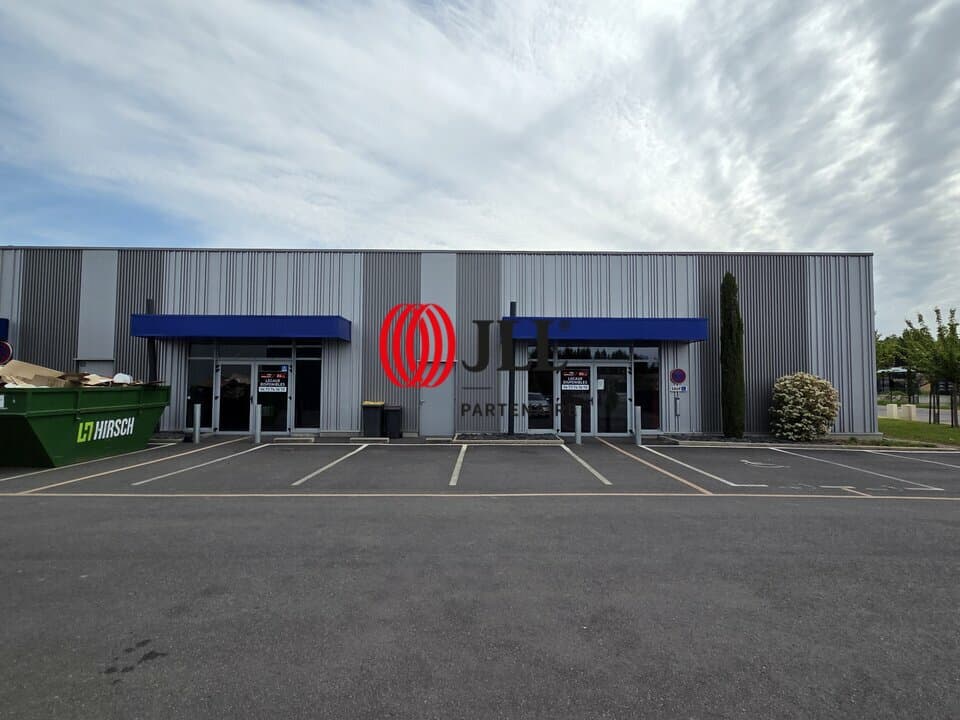 Local commercial · 120 m² · Location — photo 1