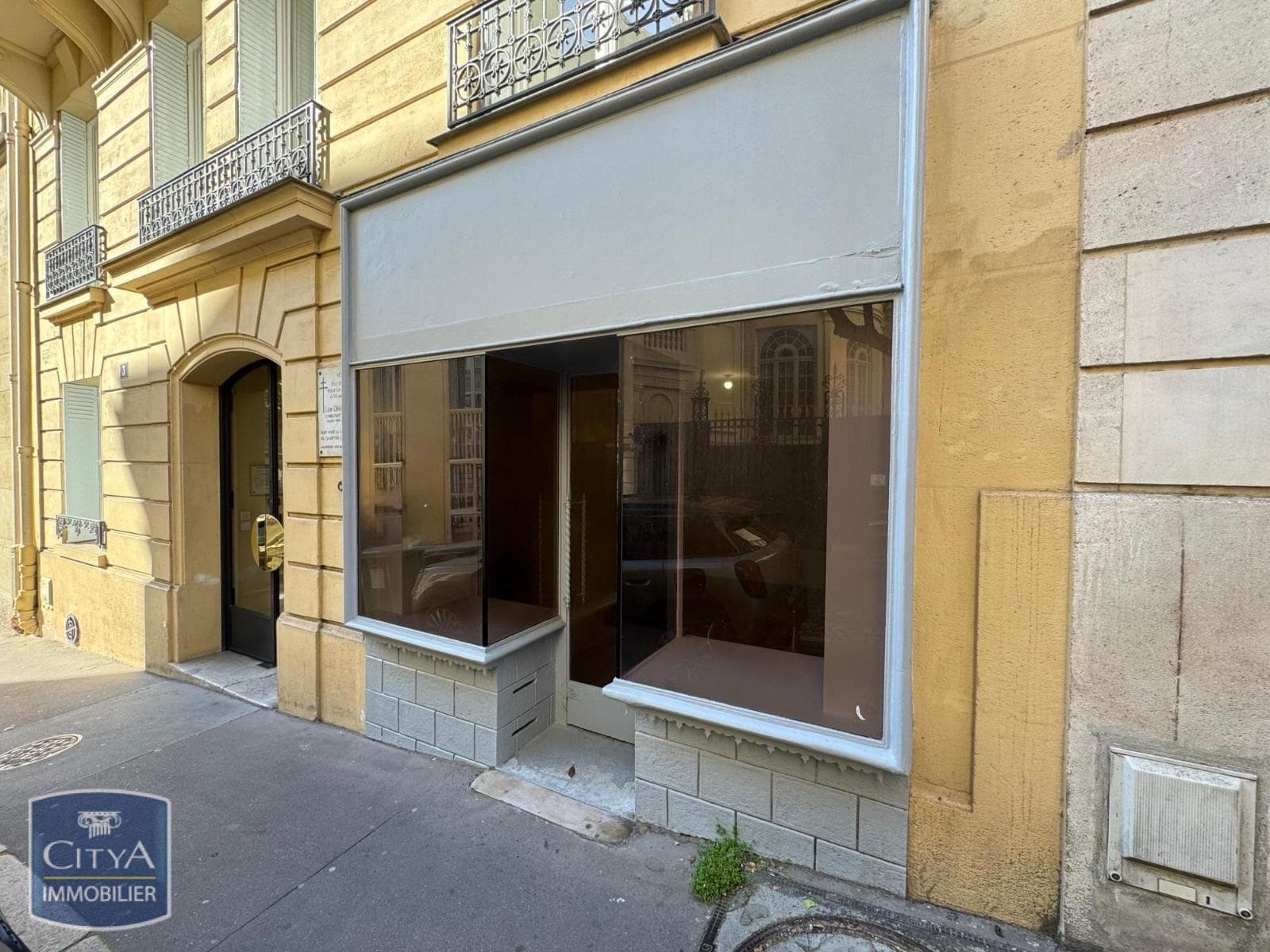 Local commercial · 34 m² · Location — photo 1