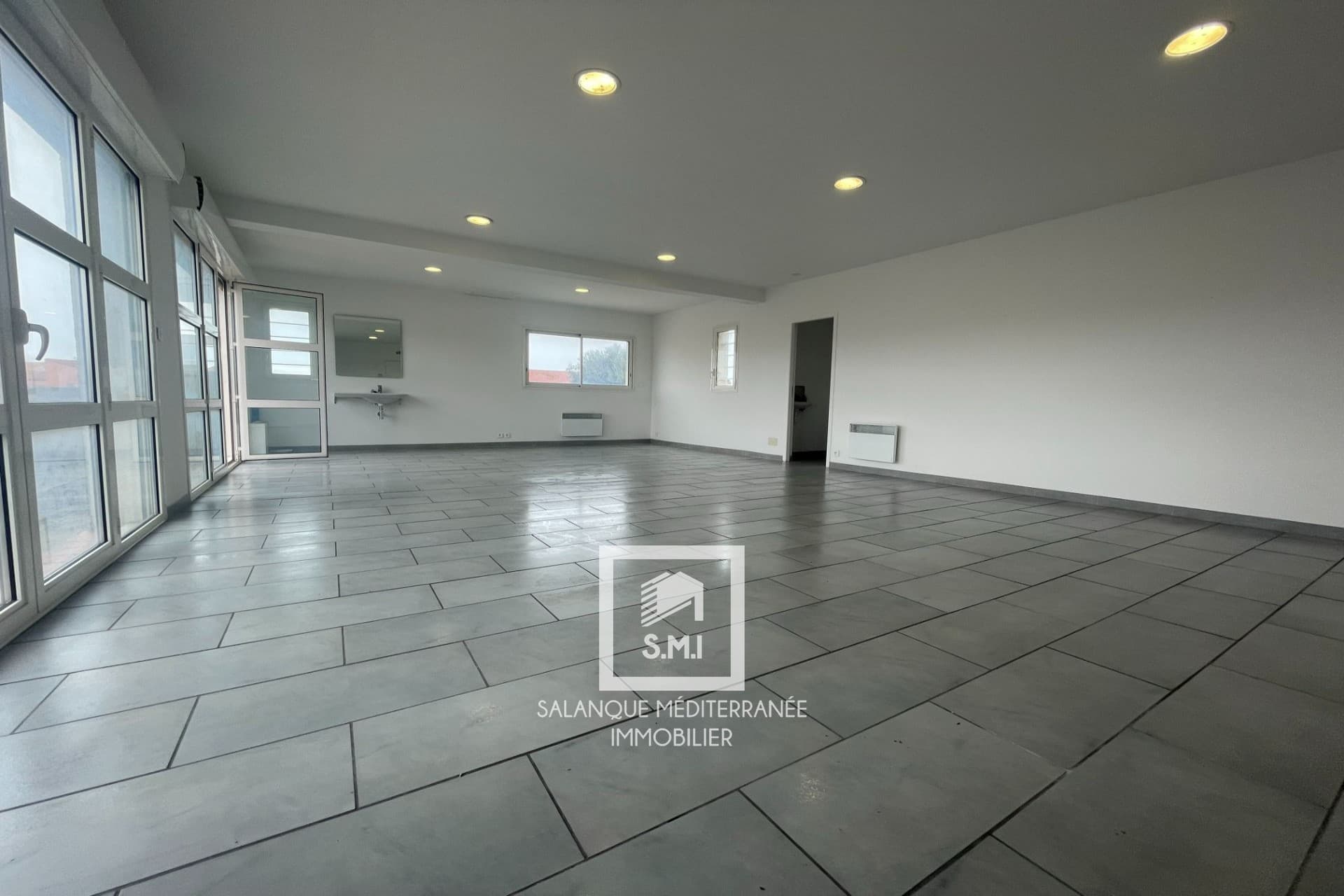 Local commercial · 60 m² · Location — photo 1