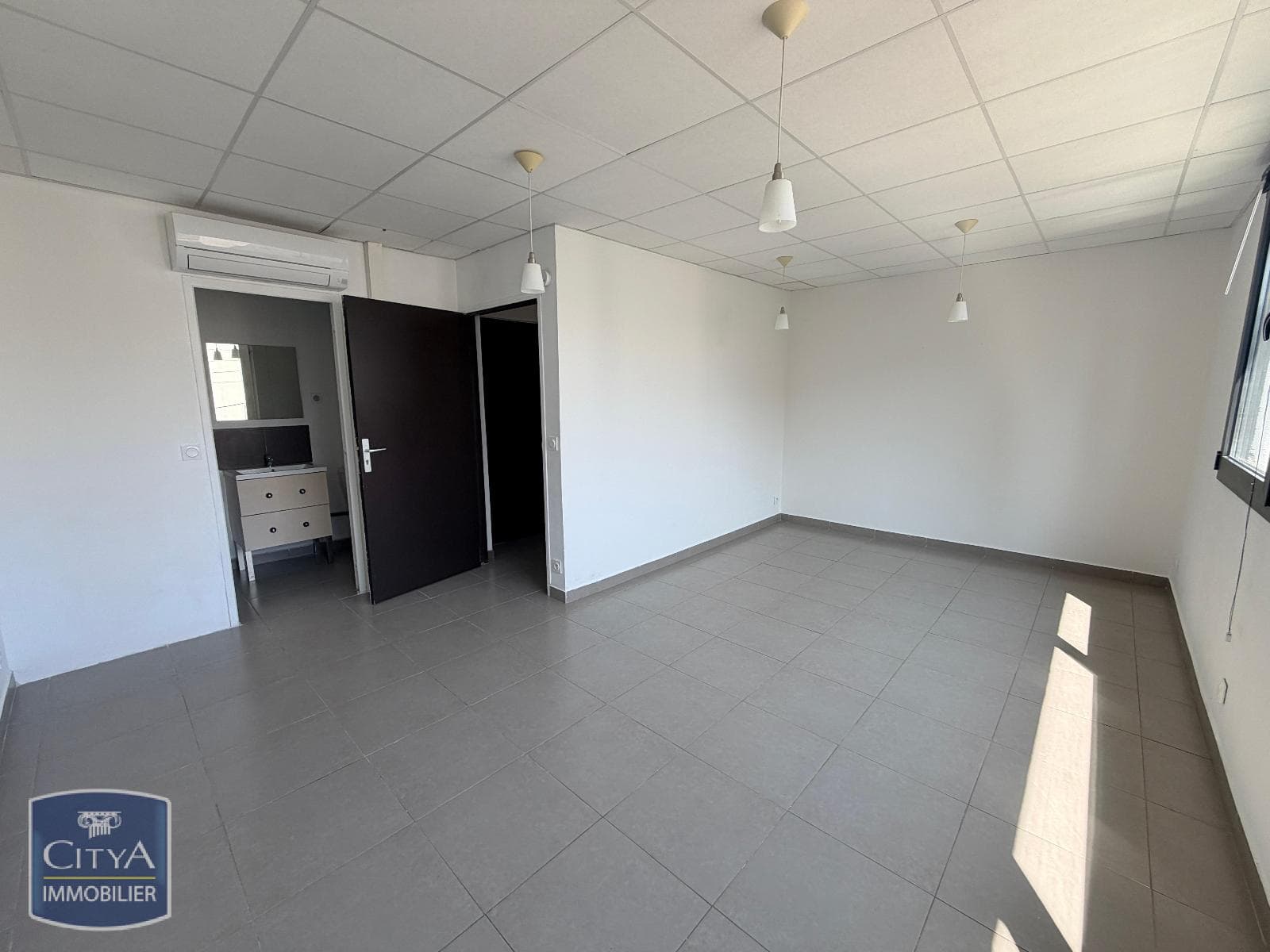 Local commercial · 23 m² · Location — photo 2