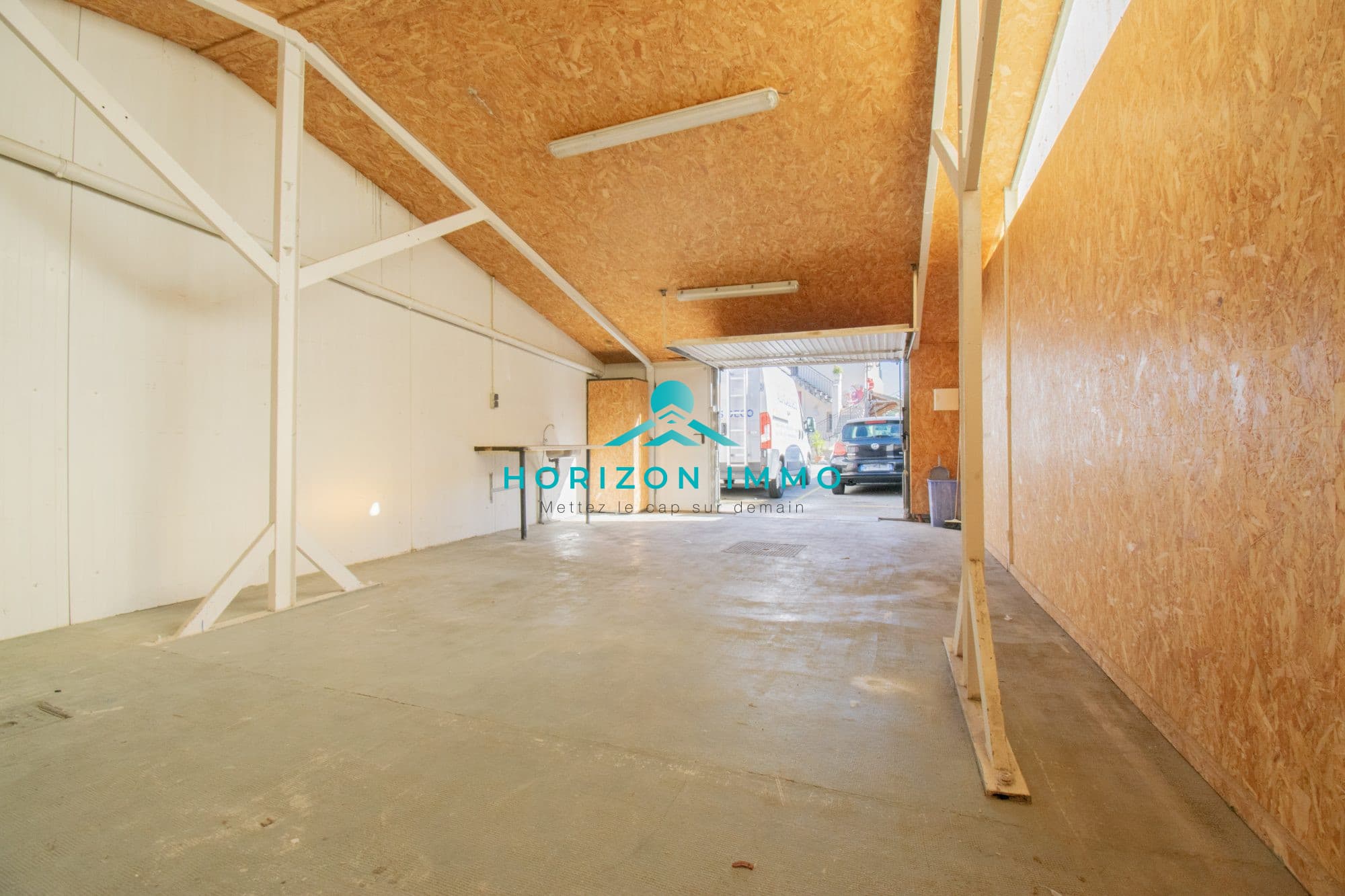 Local commercial · 42 m² · Location — photo 2