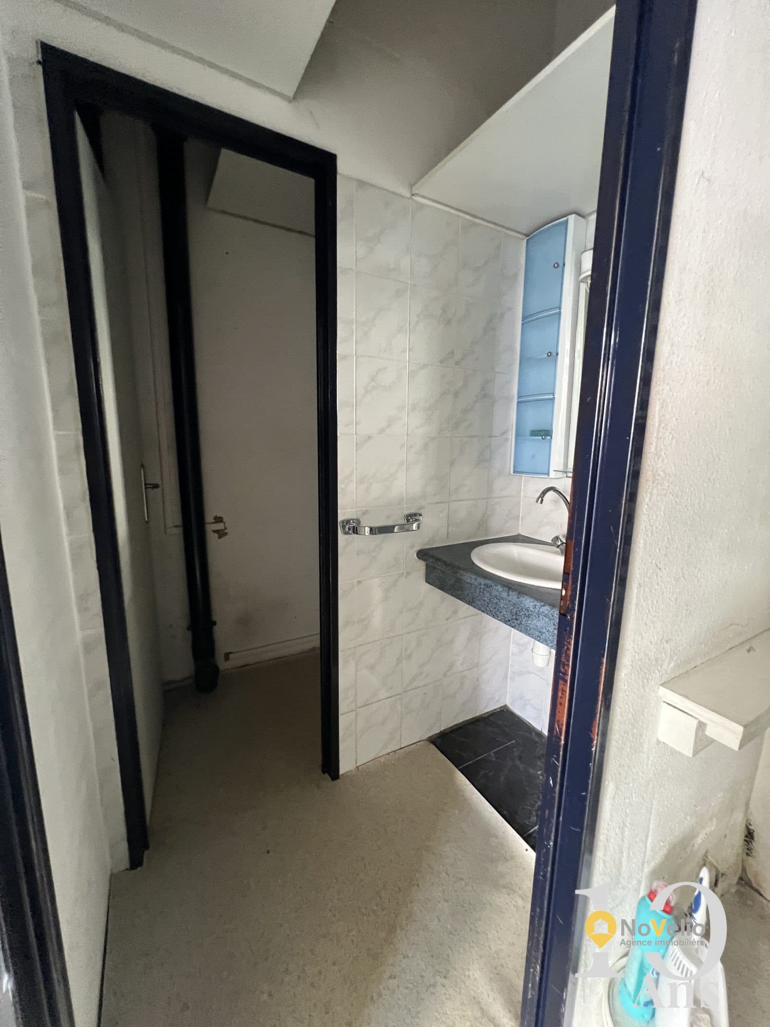 Local commercial · 77 m² · Achat des murs — photo 3