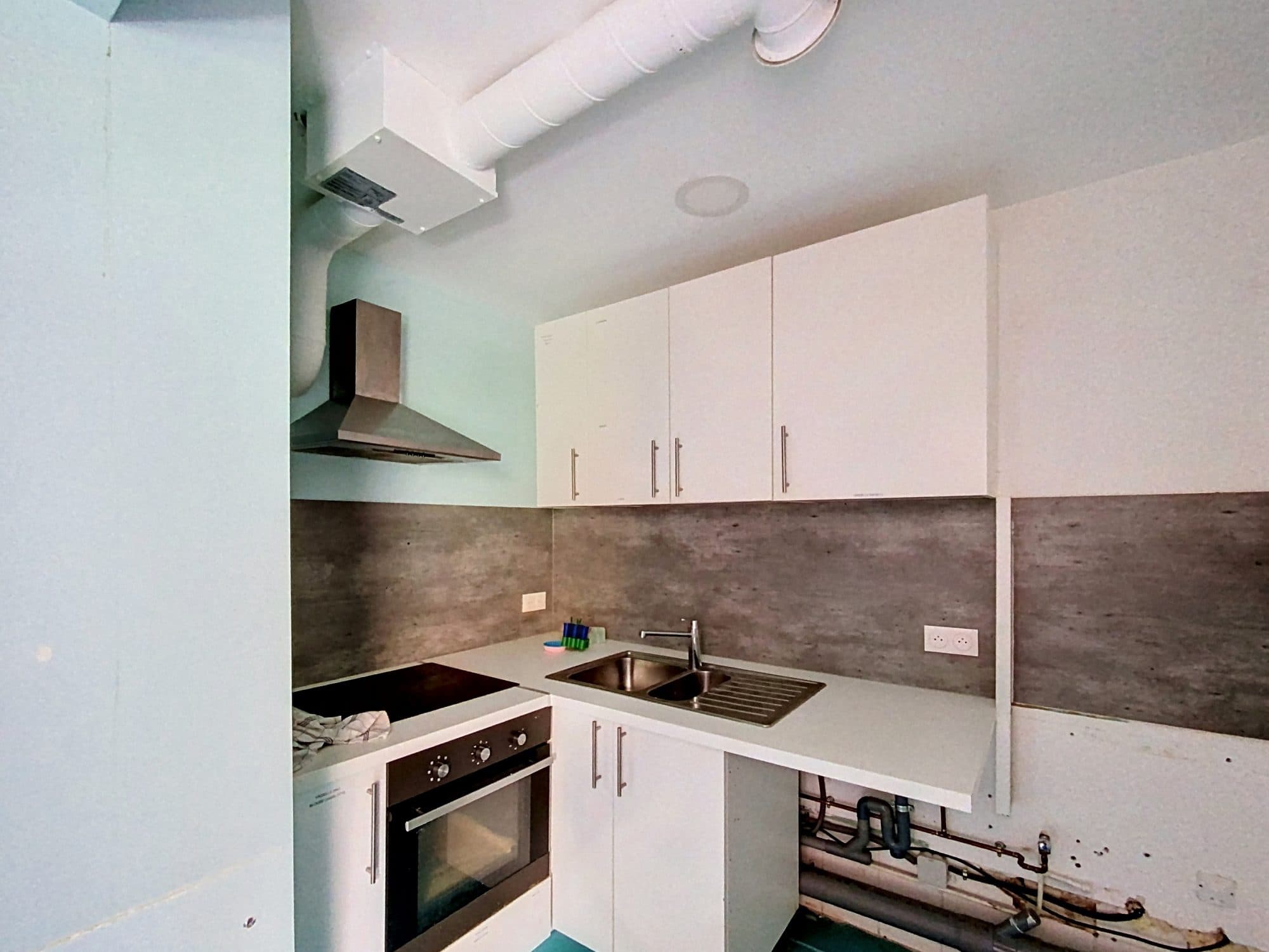 Local commercial · 100 m² · Location — photo 3