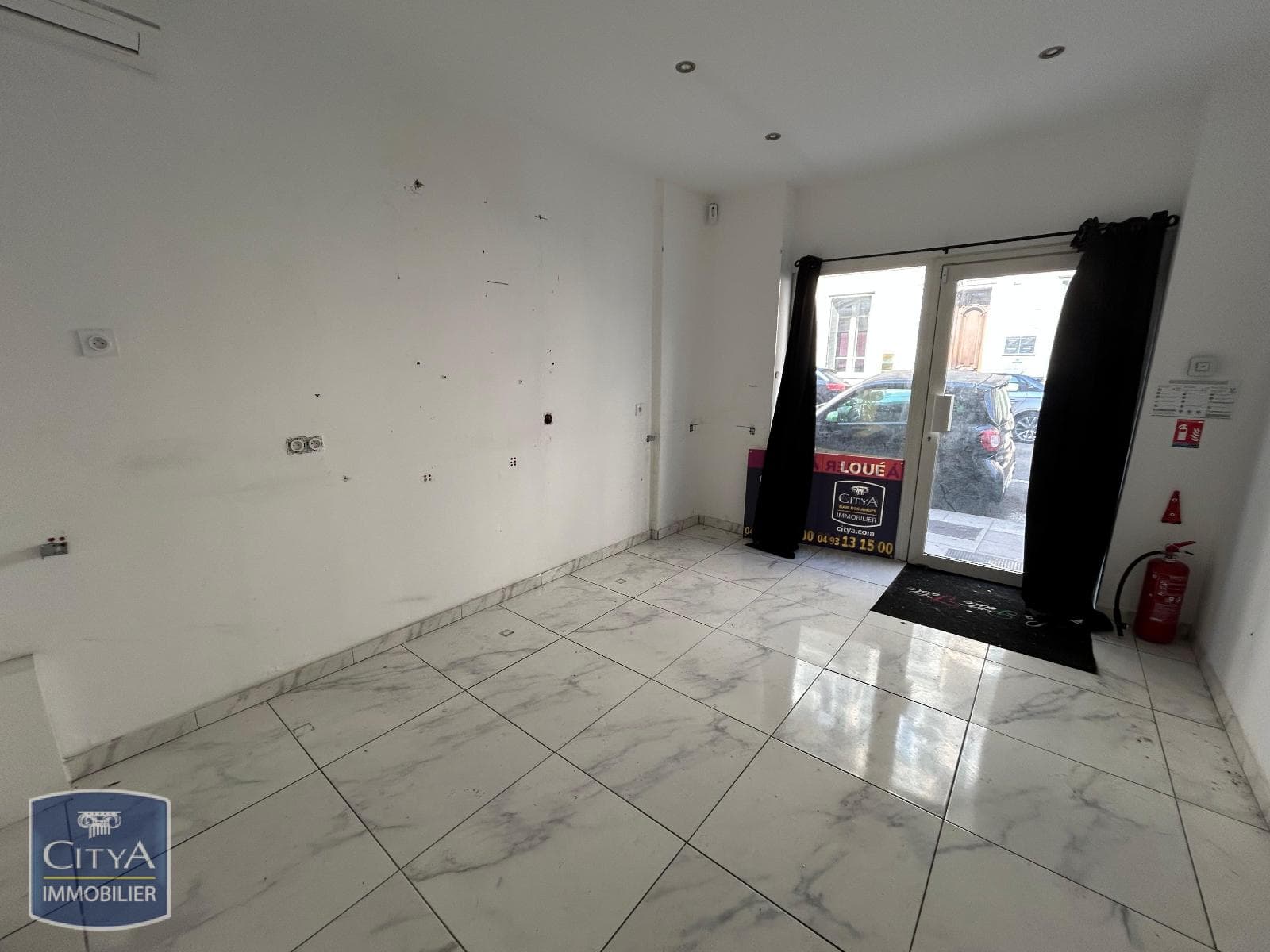 Local commercial · 32 m² · Location — photo 3