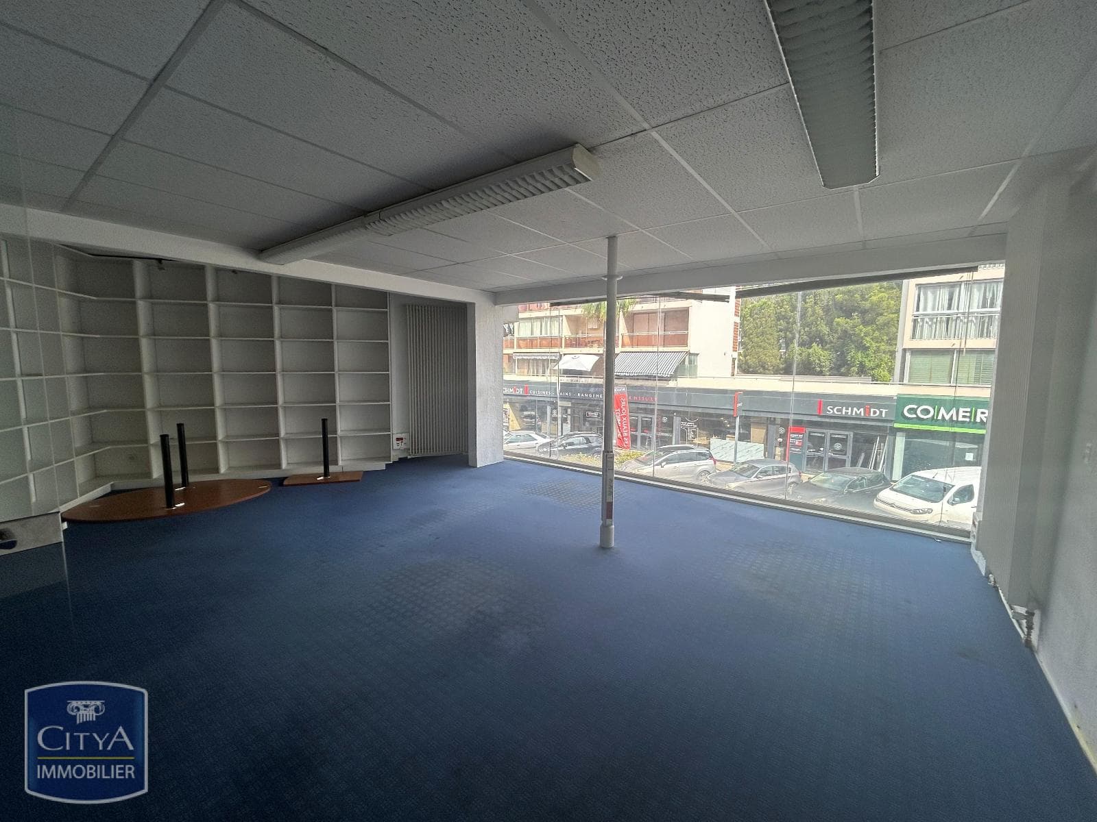 Local commercial · 100 m² · Location — photo 1