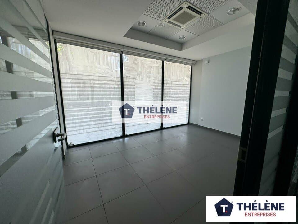Local commercial · 202 m² · Location — photo 2