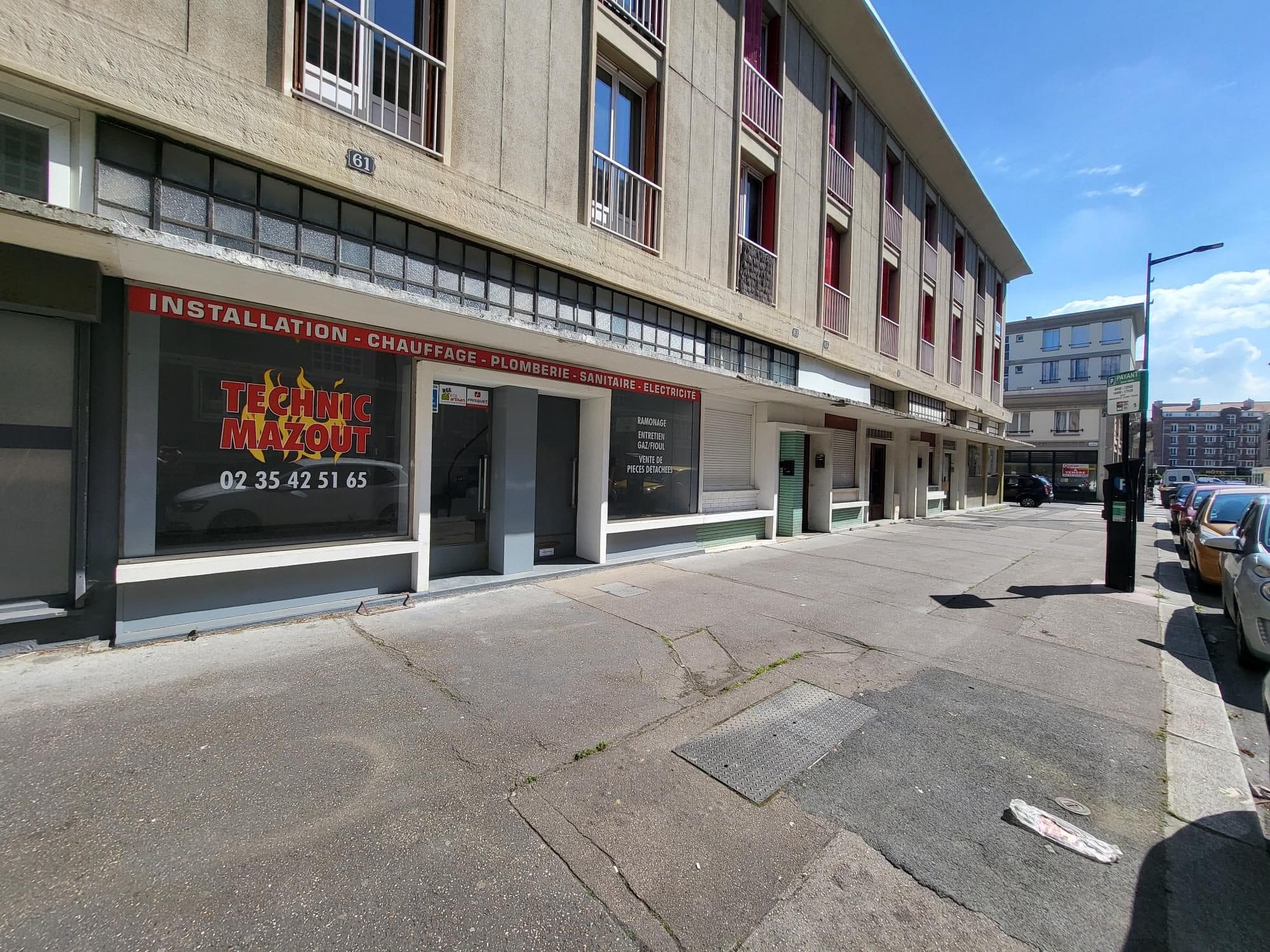 Local commercial · 37 m² · Location — photo 1