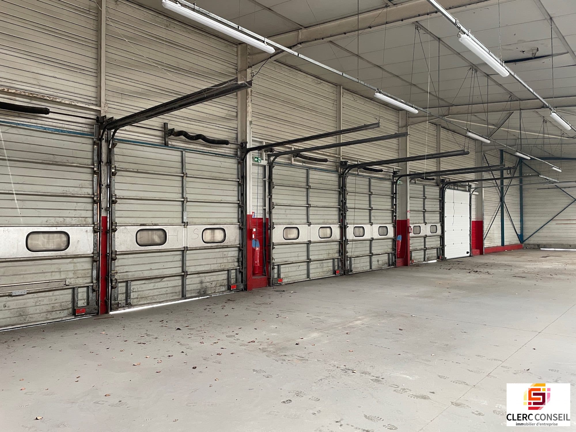 Local commercial · 1121 m² · Location — photo 2