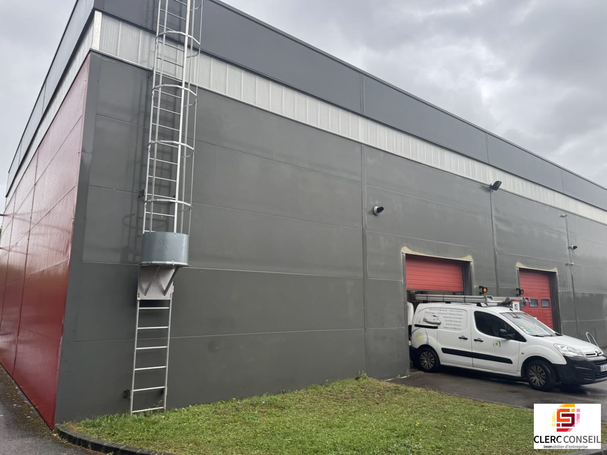 Local commercial · 174 m² · Location — photo 1
