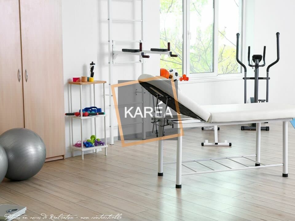 Local commercial · 248 m² · Location — photo 3