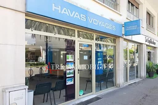 Local commercial · 73 m² · Location — photo 1