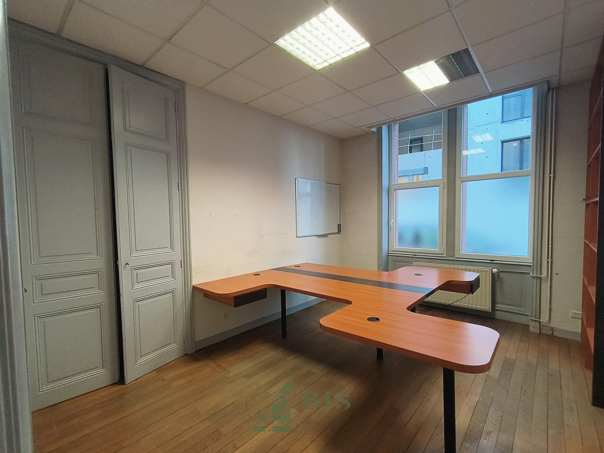 Local commercial · 175 m² · Location — photo 2