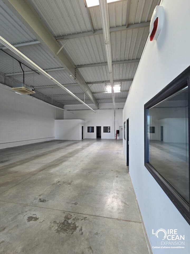 Local commercial · 600 m² · Location — photo 1