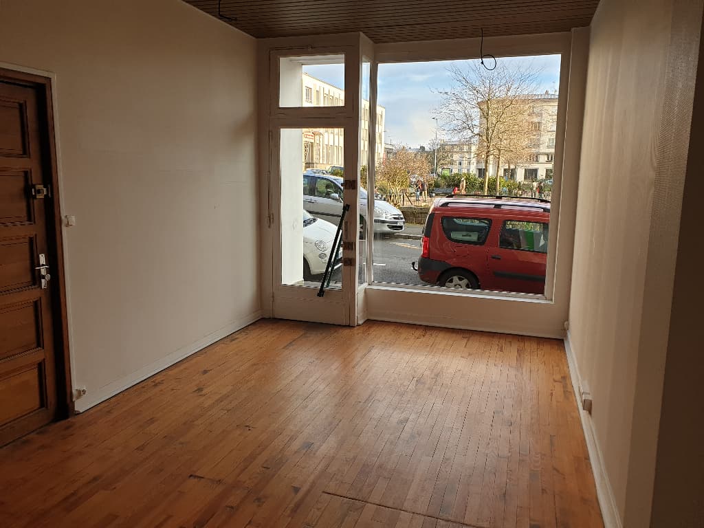 Local commercial · 32 m² · Location — photo 3