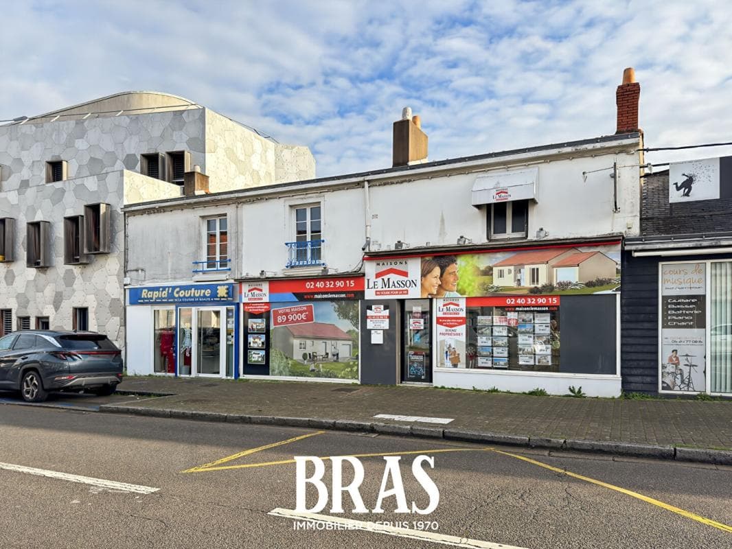 Local commercial · 237 m² · Achat des murs — photo 1