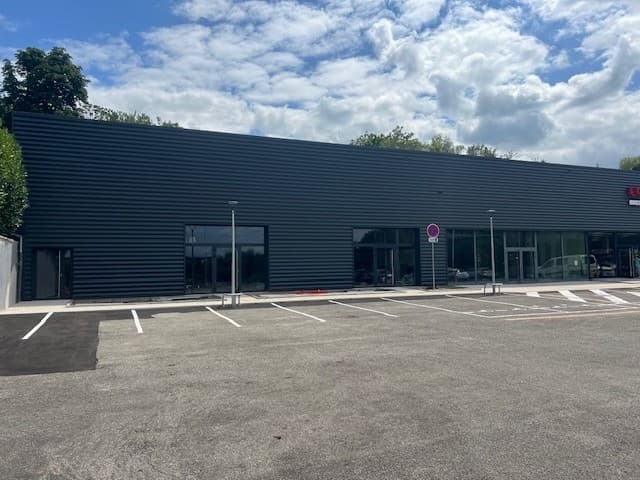 Local commercial · 346 m² · Location — photo 2