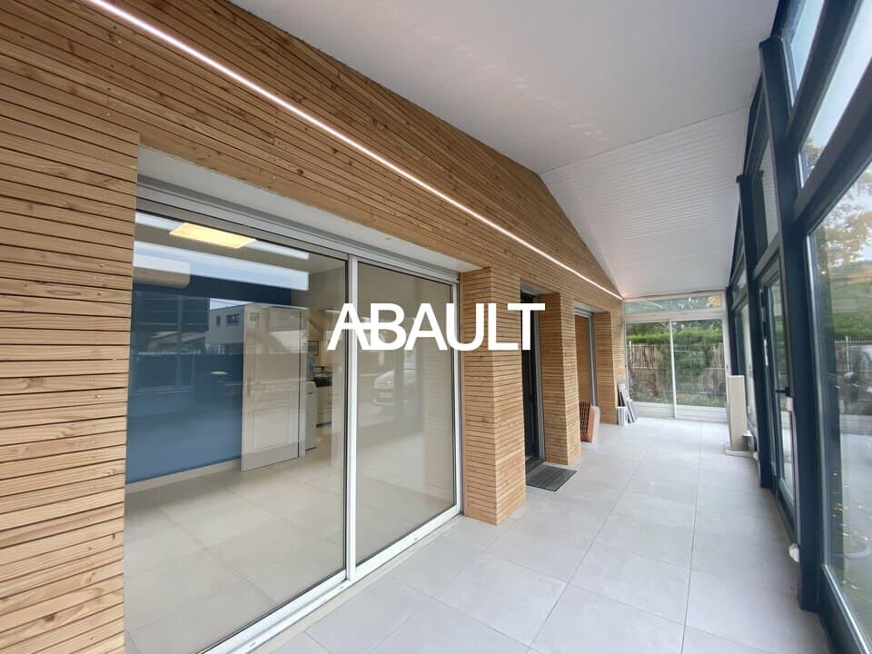 Local commercial · 120 m² · Achat des murs — photo 1
