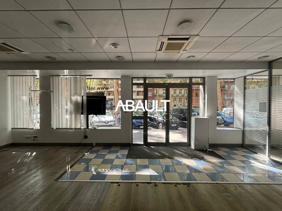 Local commercial · 104 m² · Cession de bail — photo 1