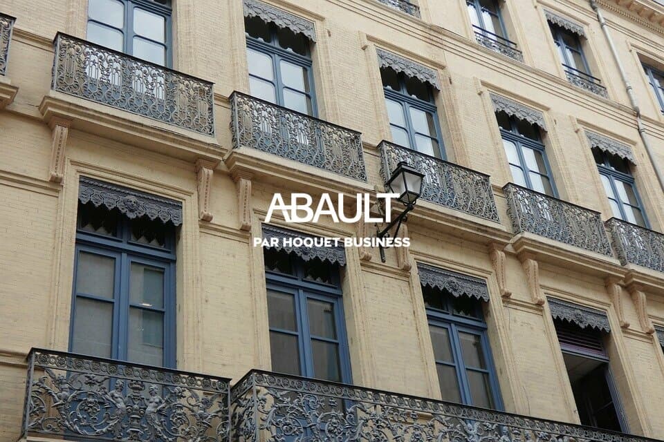 Local commercial · 135 m² · Location — photo 2