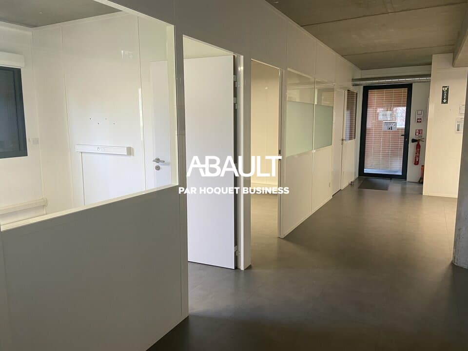 Local commercial · 150 m² · Location — photo 2