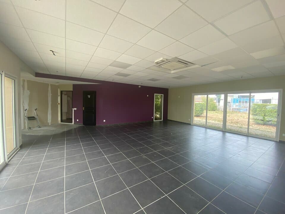 Local commercial · 105 m² · Achat des murs — photo 2