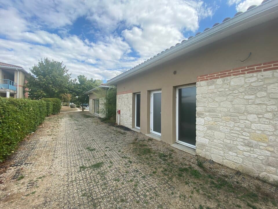 Local commercial · 105 m² · Achat des murs — photo 3