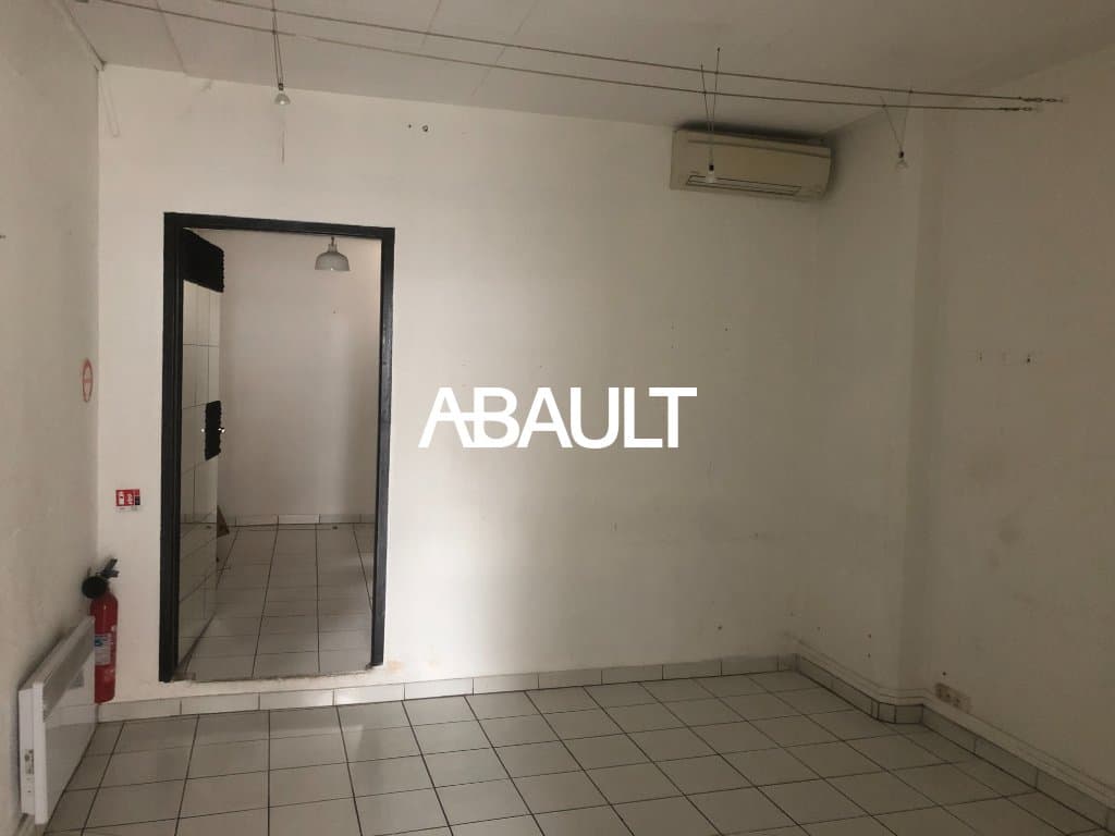 Local commercial · 40 m² · Location — photo 2
