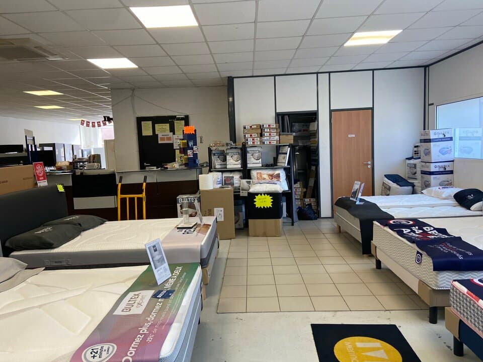 Local commercial · 240 m² · Location — photo 1