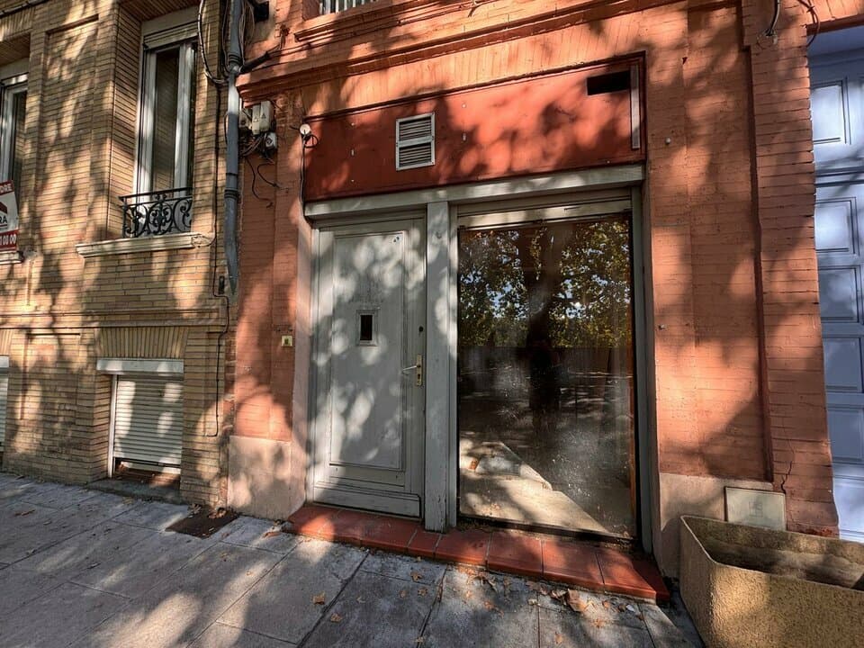 Local commercial · 58 m² · Achat des murs — photo 2