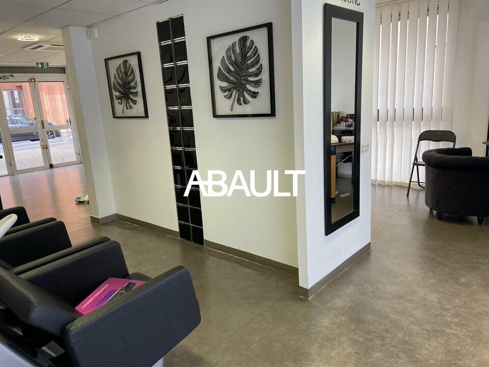 Local commercial · 95 m² · Location — photo 2