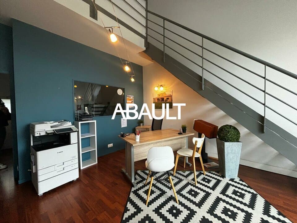 Local commercial · 93 m² · Location — photo 1