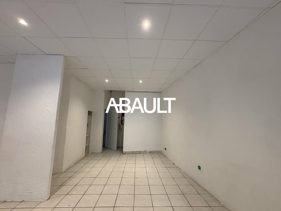 Local commercial · 40 m² · Location — photo 2