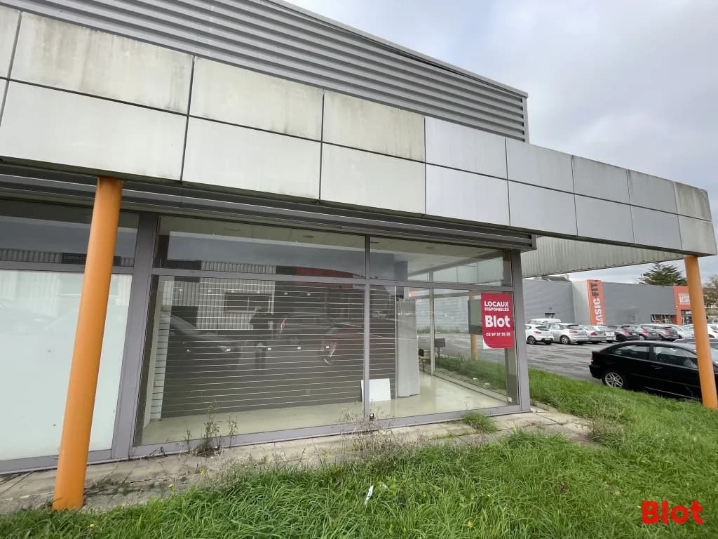 Local commercial · 512 m² · Location — photo 3